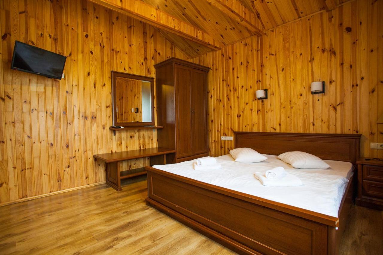 Park Rost Club Hotel Zadonets'ke Exterior photo